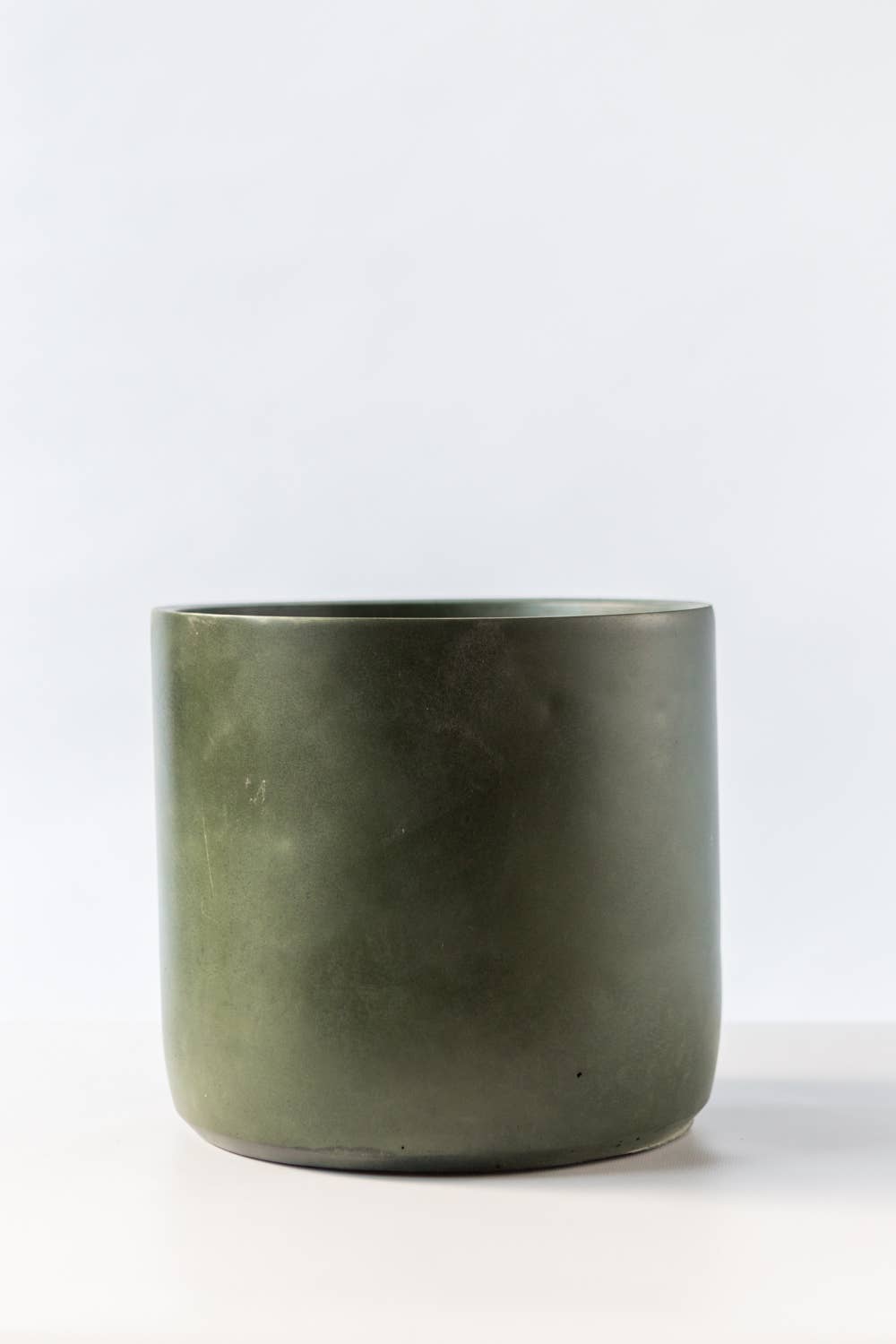 Hand-cast indoor plant pot | Dark Olive